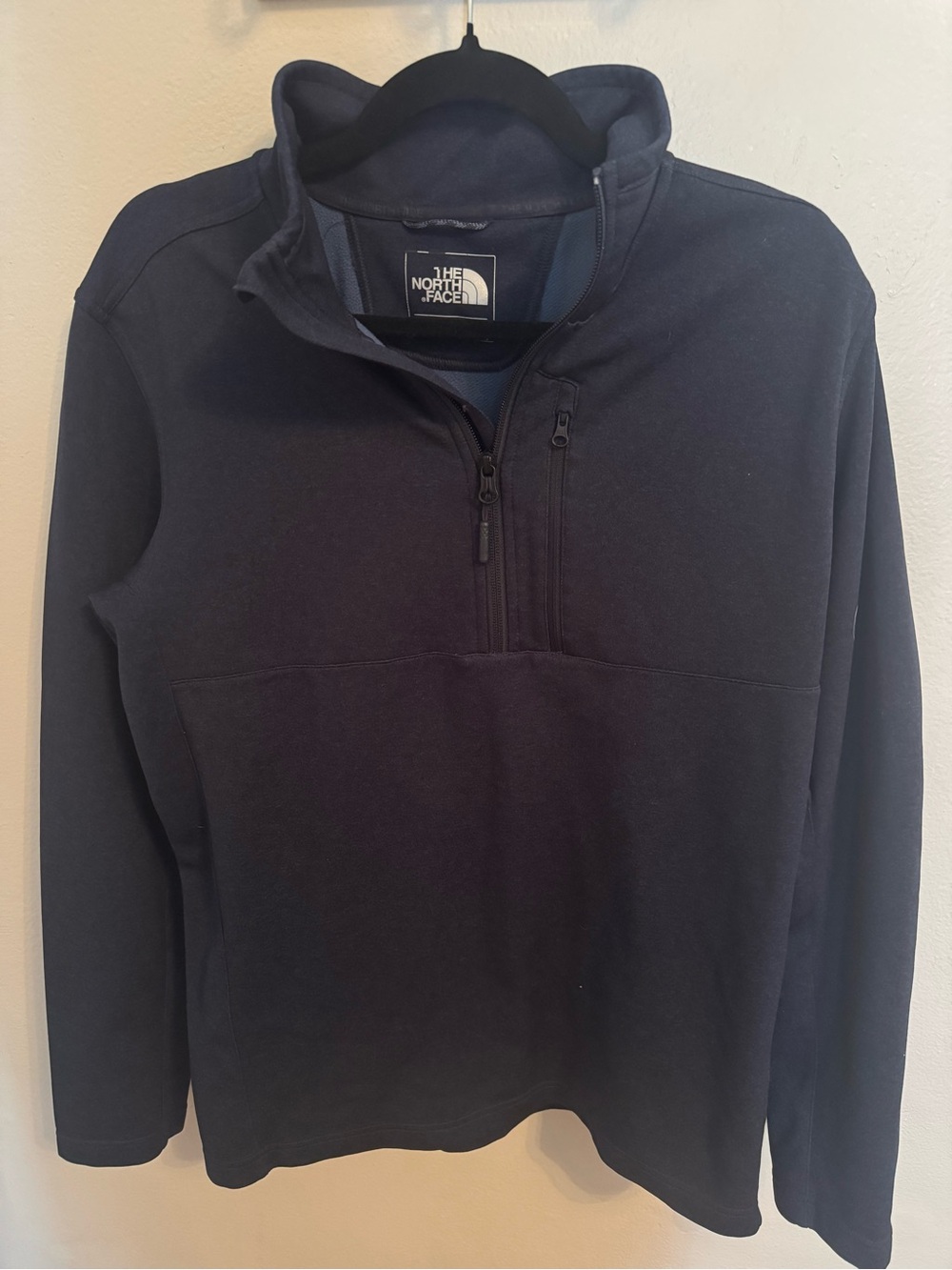 The North Face Men's Navy Quarter-Zip Pullover Sweater Medium